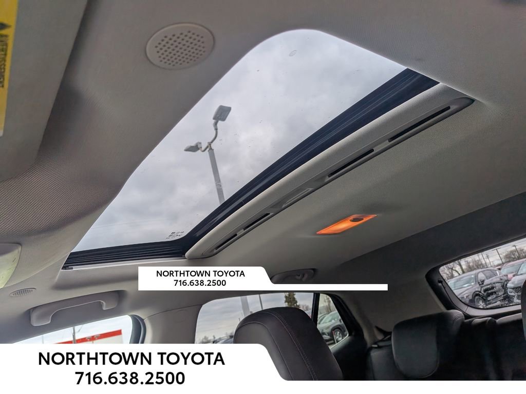 Used 2018 Buick Encore Sport Touring AWD/4WD image 10