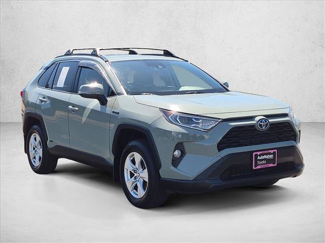 Used 2021 Toyota RAV4 XLE w/ Convenience Package AWD/4WD image 3