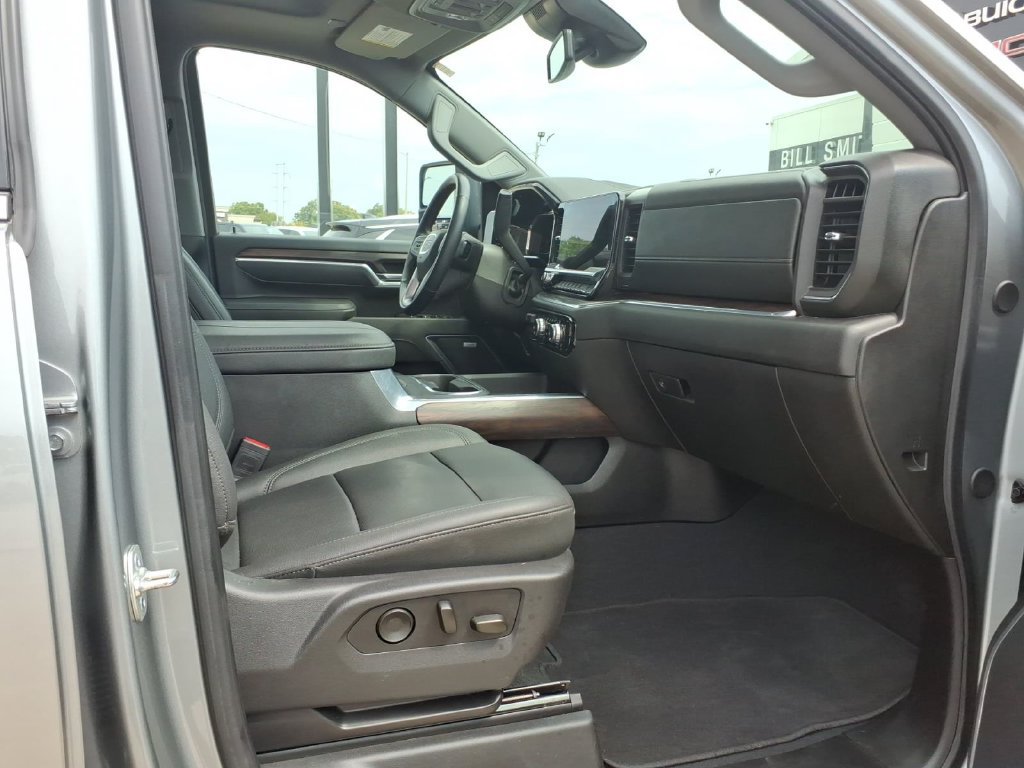 Used 2025 GMC Sierra 2500 SLT w/ SLT Convenience Package AWD/4WD image 11