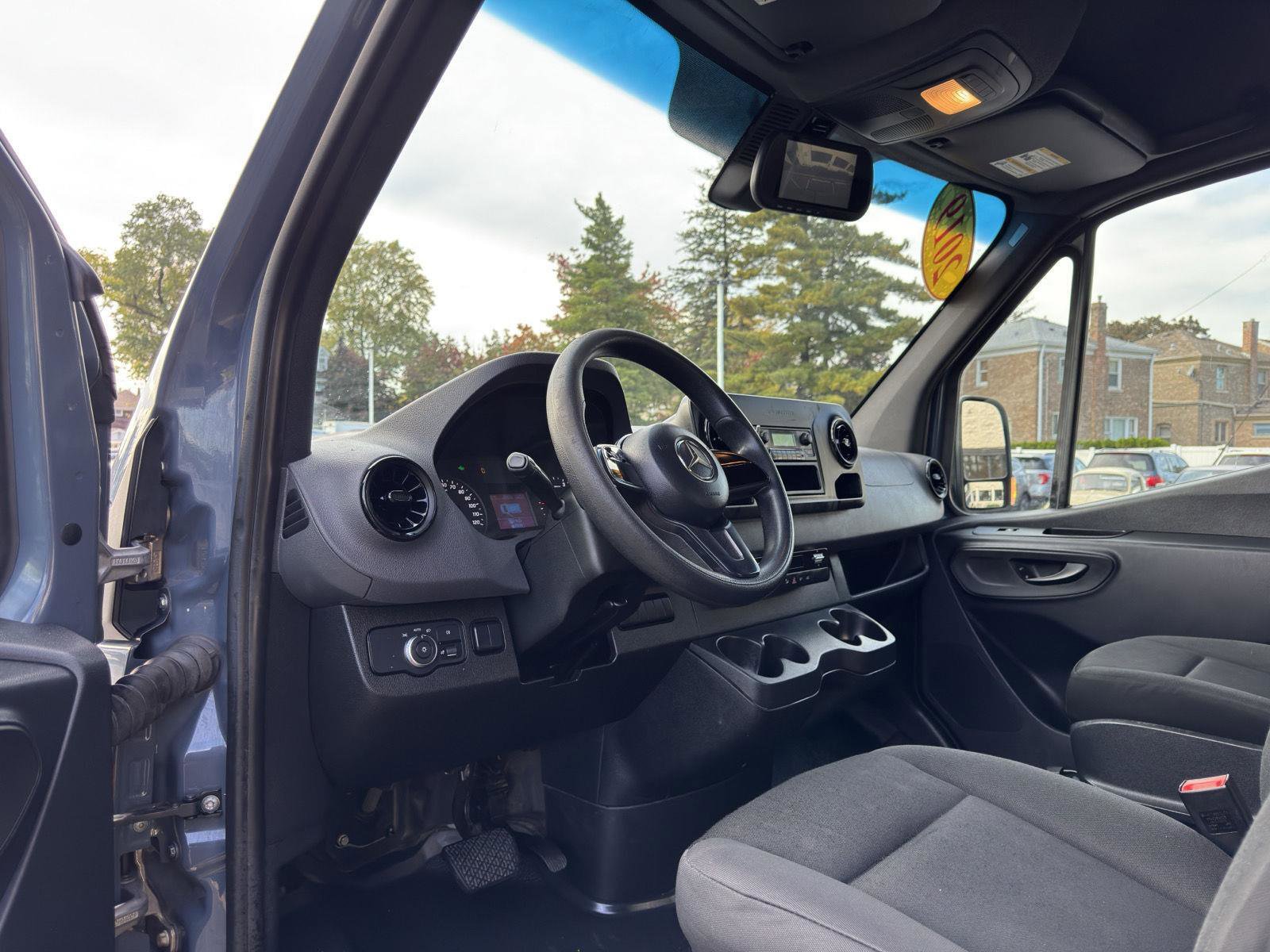 Used 2019 Mercedes-Benz Sprinter 144 image 21