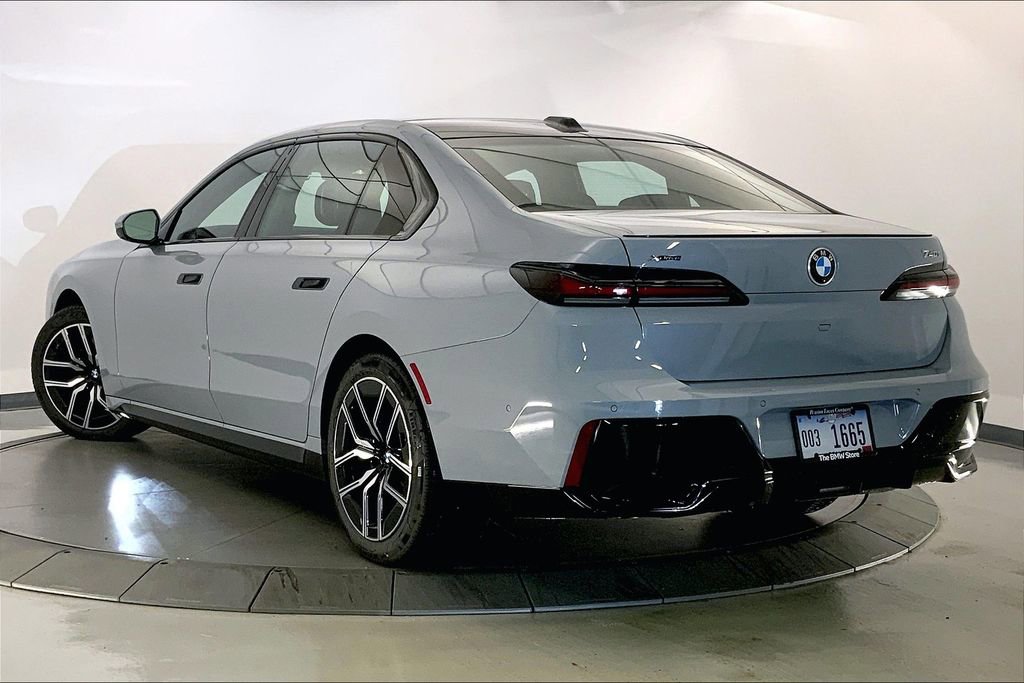 New 2025 BMW 740i xDrive 740i xDrive image 2