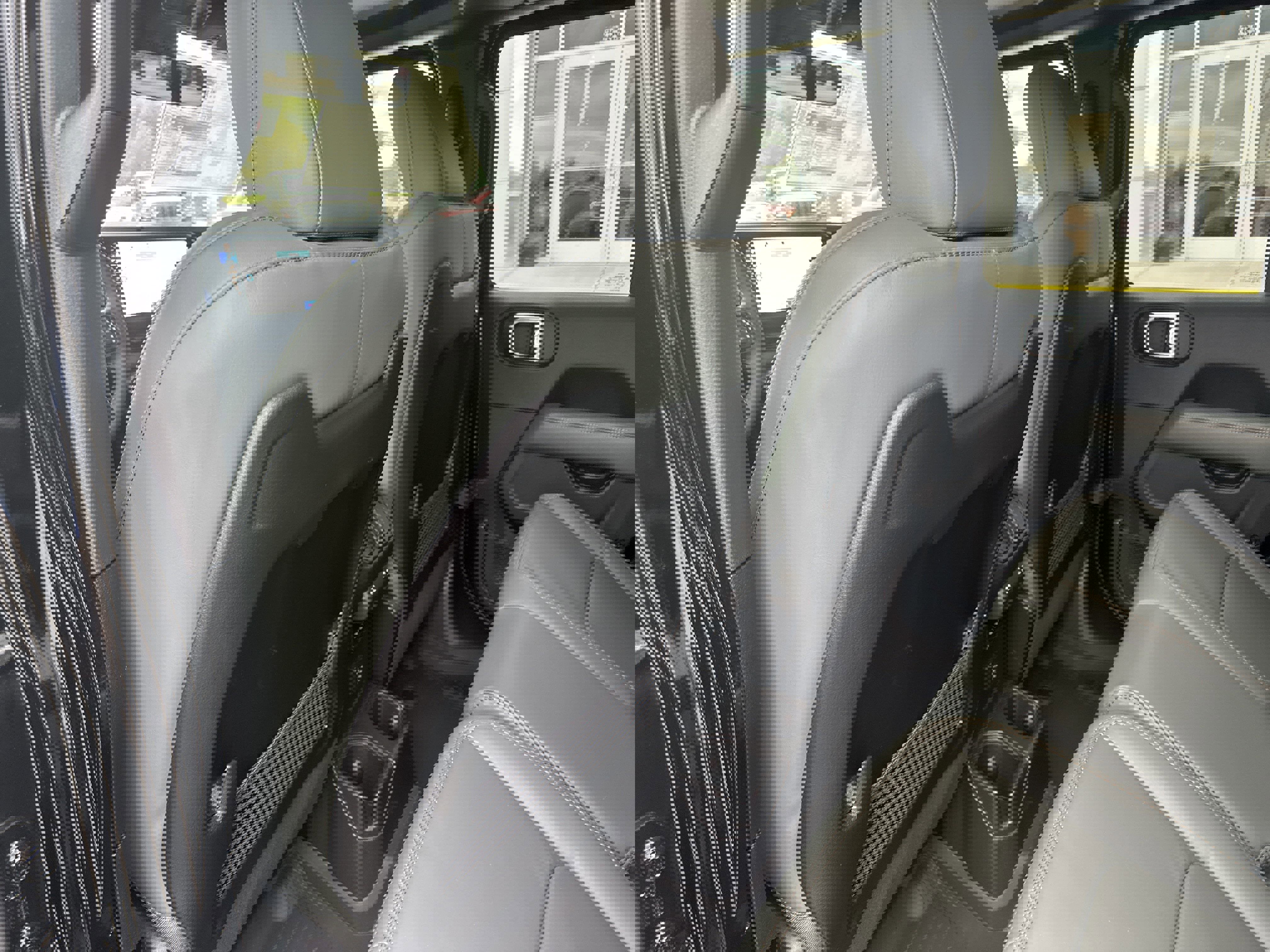 New 2025 Jeep Gladiator Mojave image 18