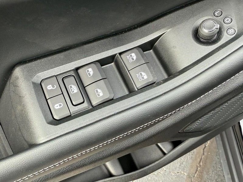 New 2025 Jeep Grand Cherokee L Limited w/ Black Appearance Package image 11