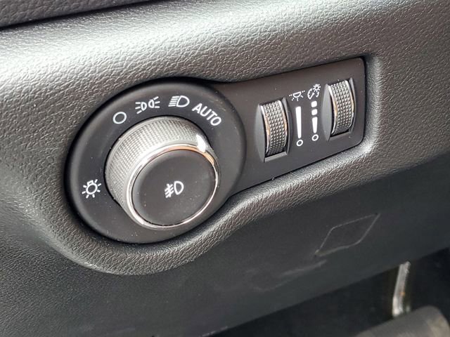 Used 2026 Chrysler Pacifica Pinnacle FWD image 13