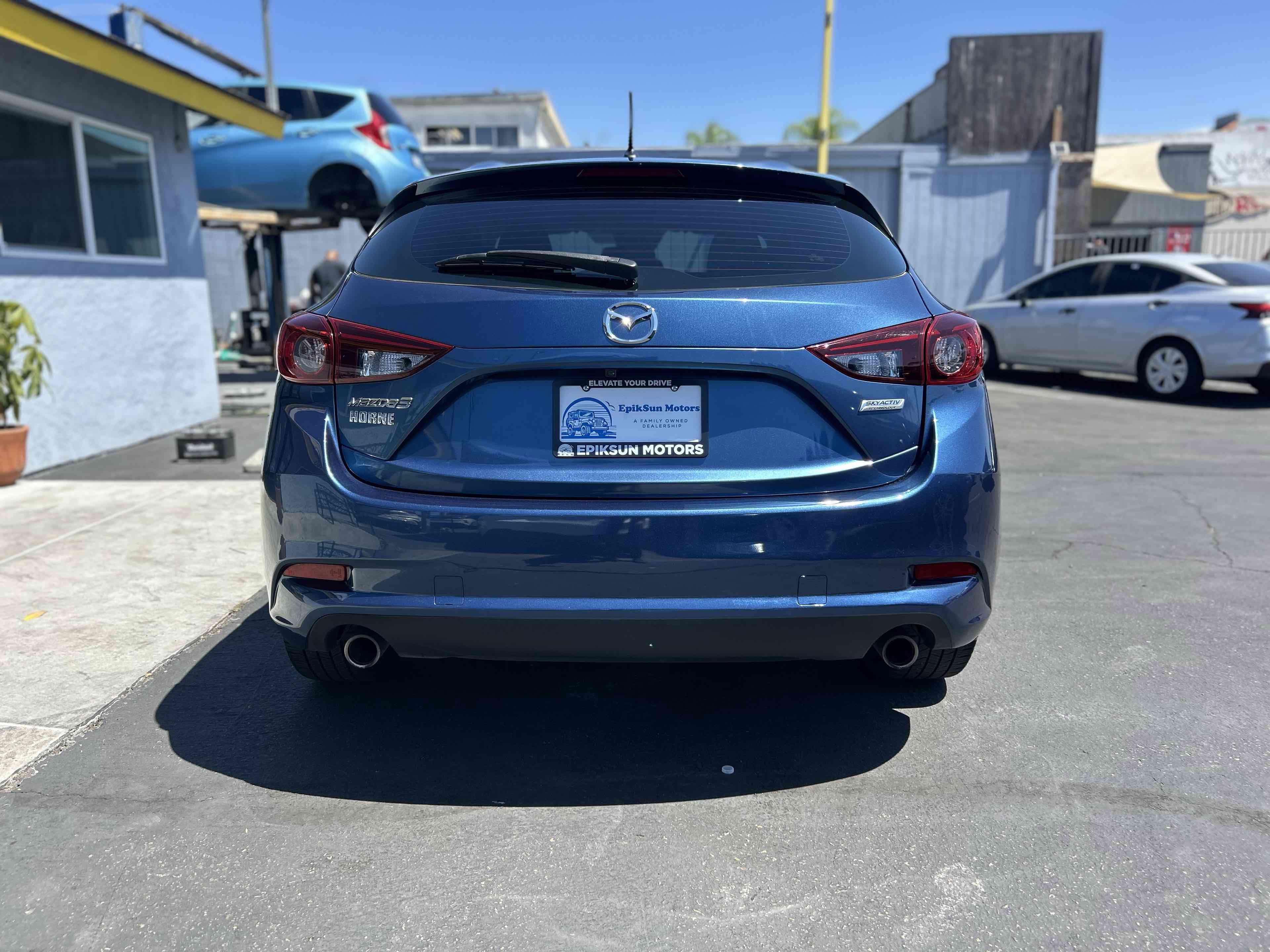 Used 2018 MAZDA MAZDA3 Touring image 7