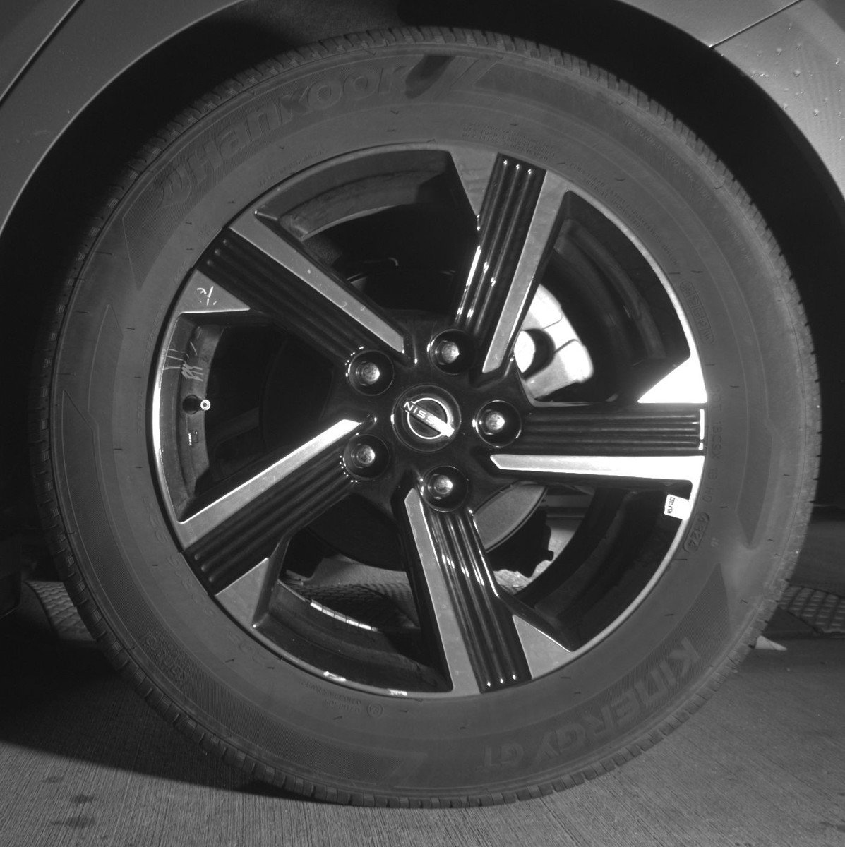Used 2025 Nissan Sentra SV FWD image 13