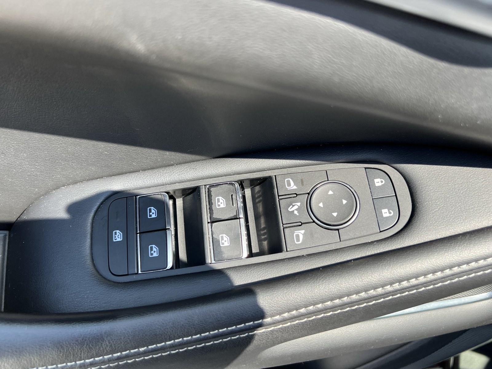 Used 2022 INFINITI QX60 Sensory w/ Cargo Package FWD image 14
