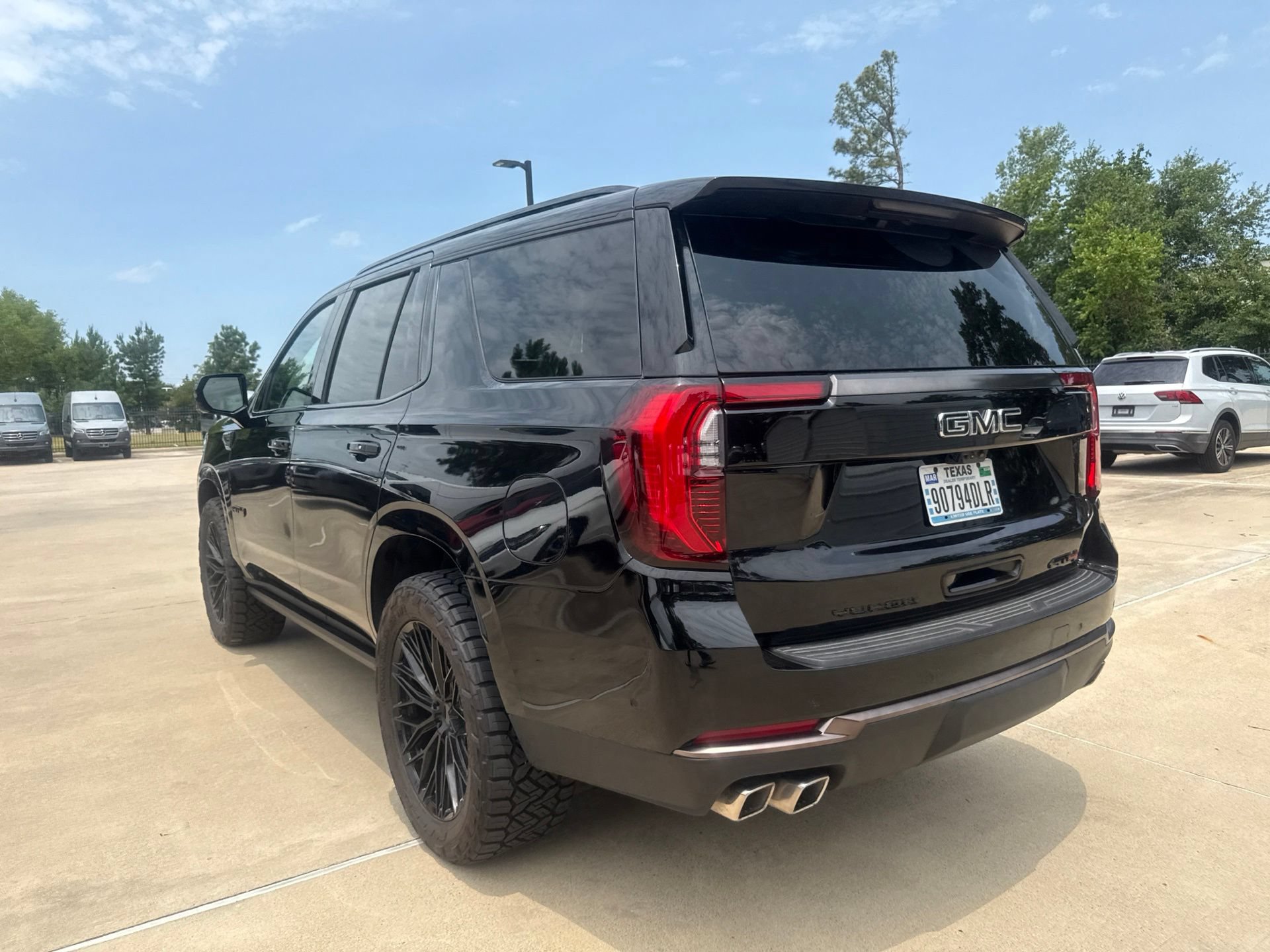 Used 2026 GMC Yukon AT4 Ultimate AWD/4WD image 6