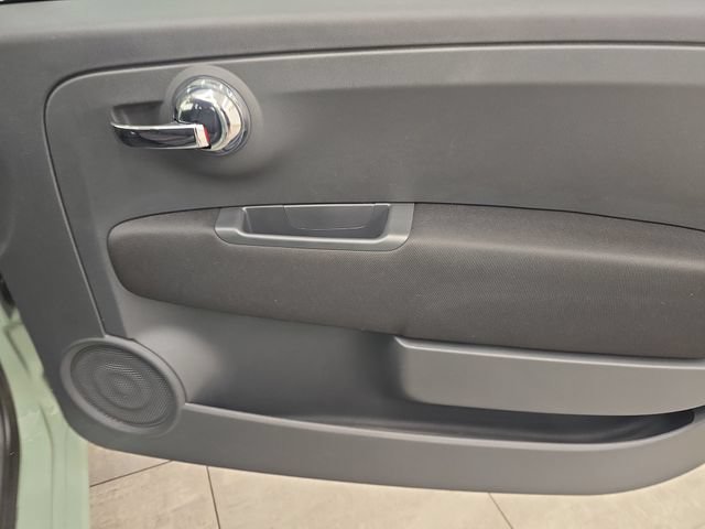 Used 2016 FIAT 500 Easy FWD image 12