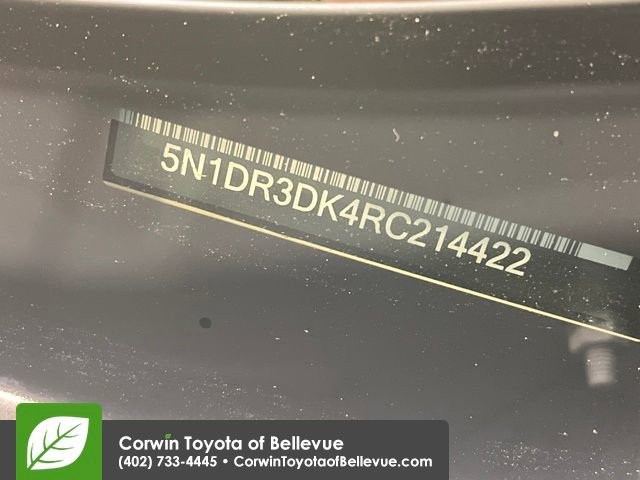 Used 2024 Nissan Pathfinder Platinum image 31