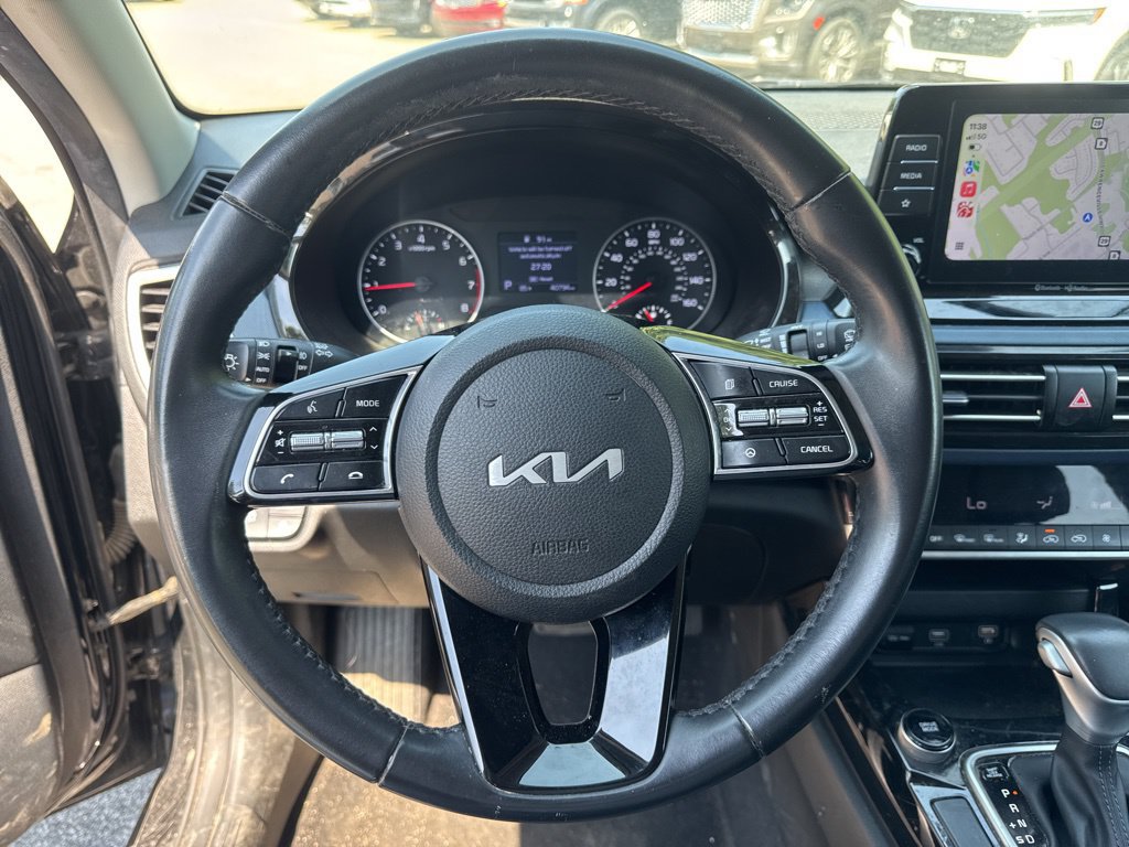 Used 2023 Kia Seltos S FWD image 8