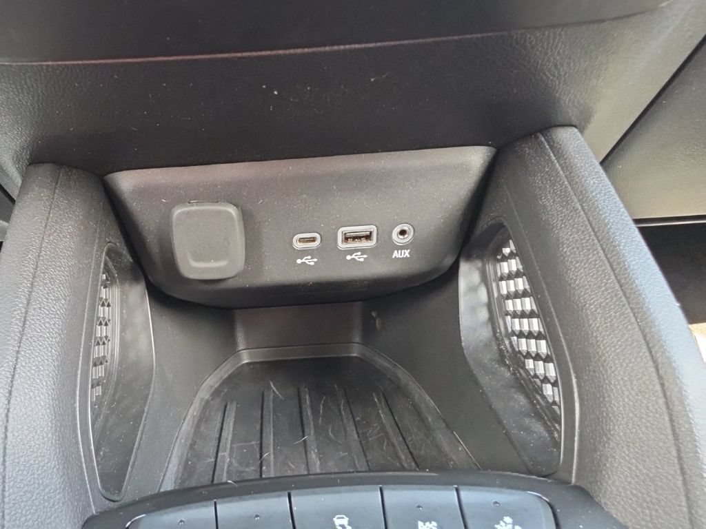 Certified 2023 Chevrolet TrailBlazer LT w/ Convenience Package FWD image 18