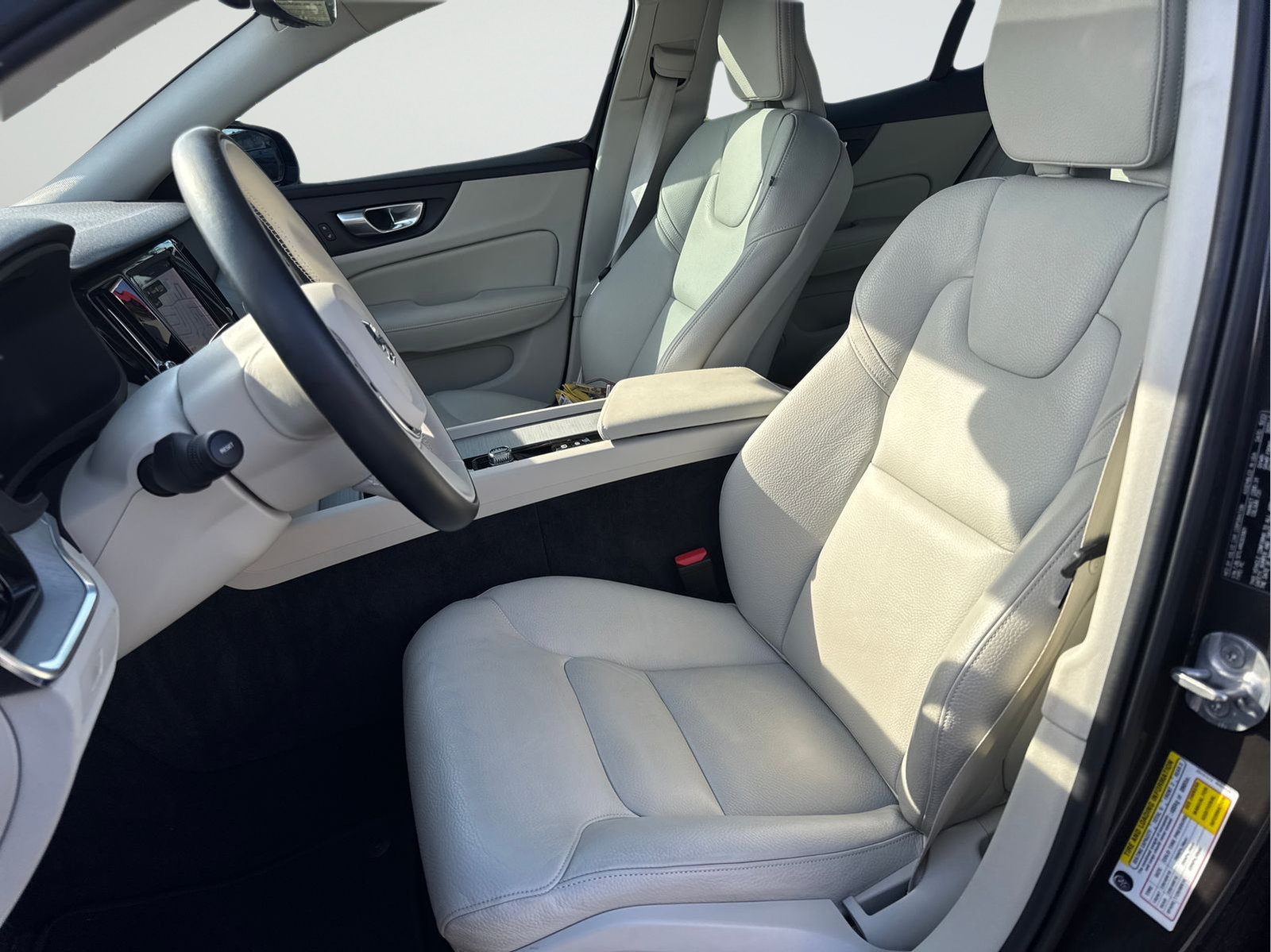 Used 2024 Volvo S60 B5 Plus w/ Protection Package Premier AWD/4WD image 30