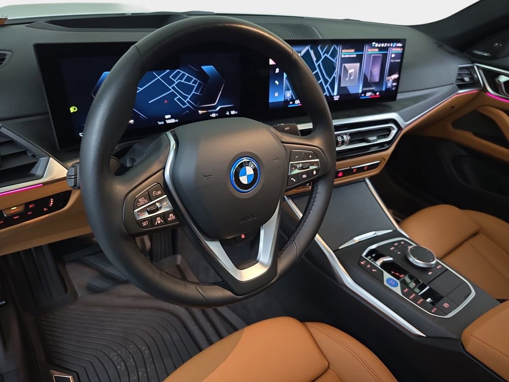 Used 2023 BMW i4 eDrive35 RWD image 19