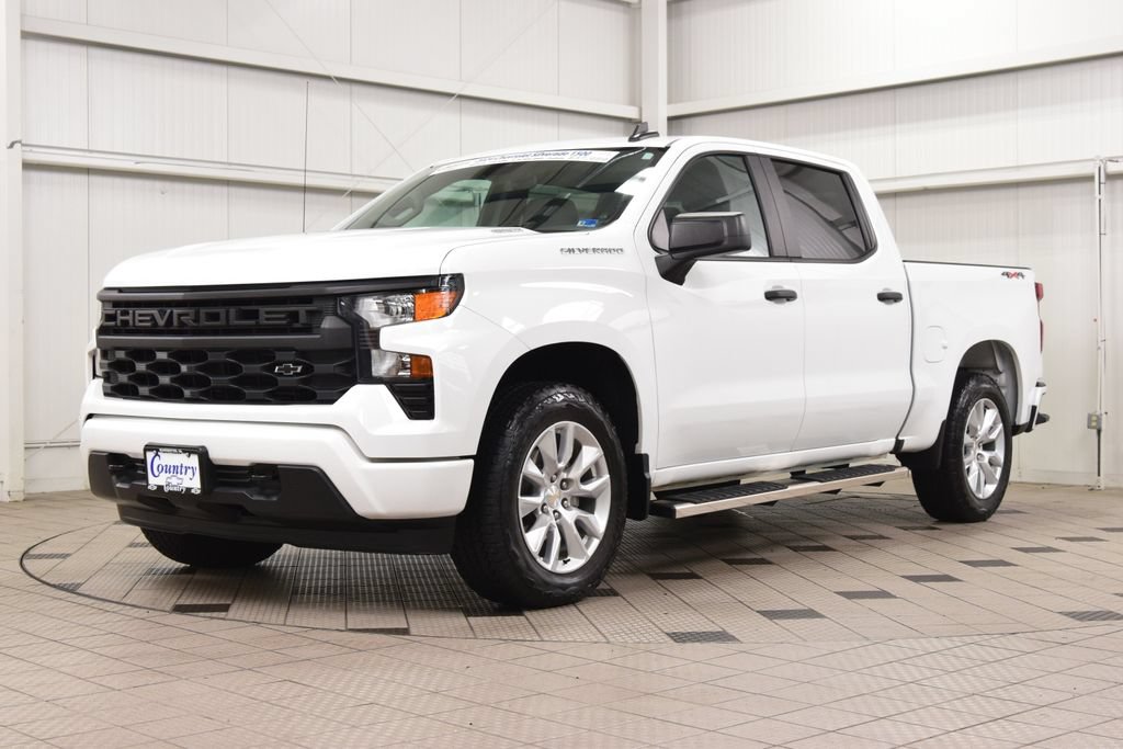 Used 2024 Chevrolet Silverado 1500 Custom AWD/4WD image 3