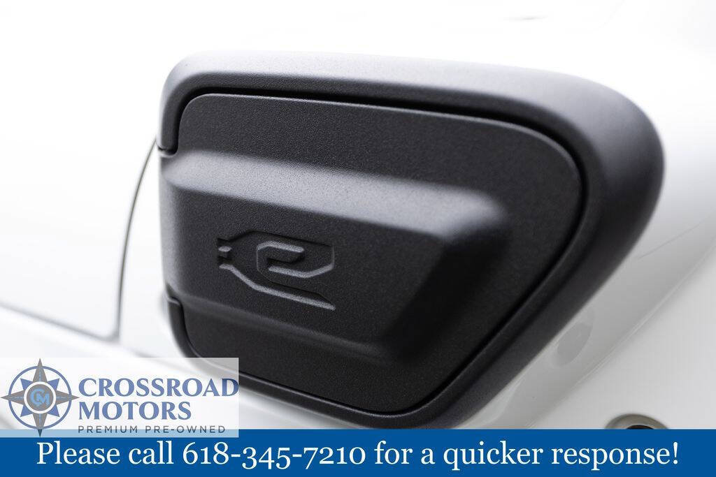 Used 2021 Jeep Wrangler Unlimited Sahara AWD/4WD image 17