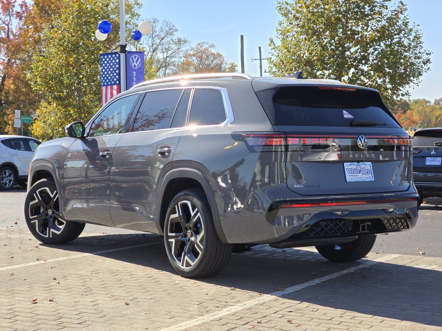 New 2027 Volkswagen Atlas SEL Premium R-Line AWD/4WD image 12