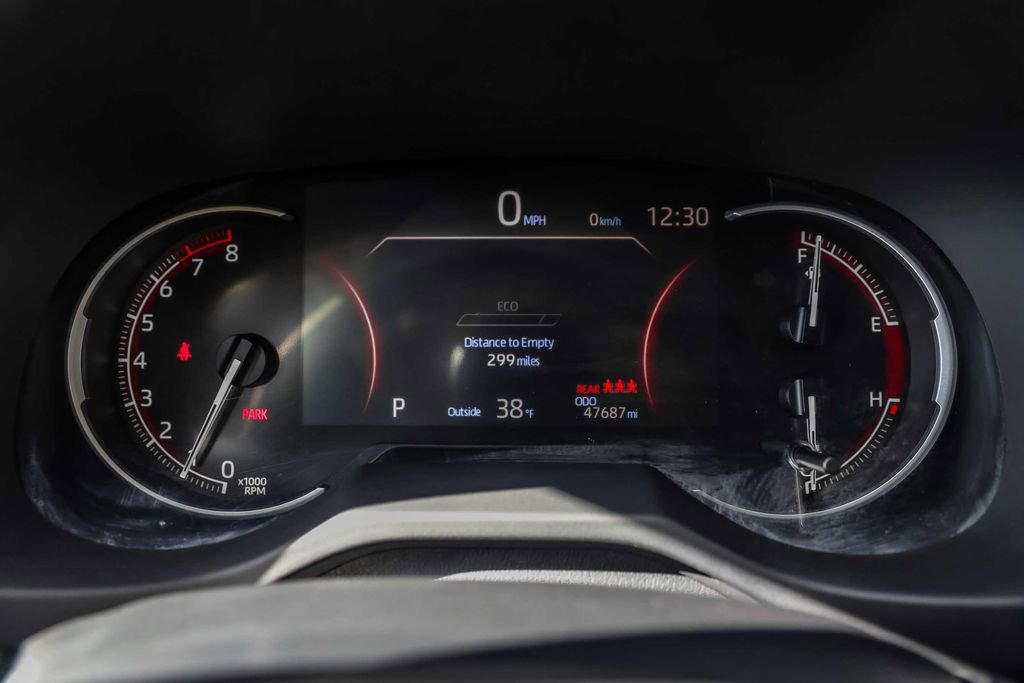 Used 2024 Toyota RAV4 LE image 27