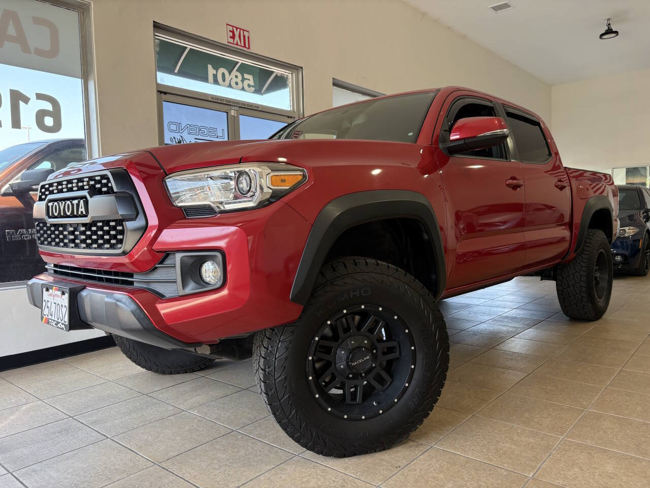 Used 2016 Toyota Tacoma TRD Off-Road w/ Towing Package RWD image 1