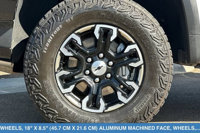 Used 2024 Chevrolet Silverado 1500 ZR2 w/ Technology Package AWD/4WD image 27