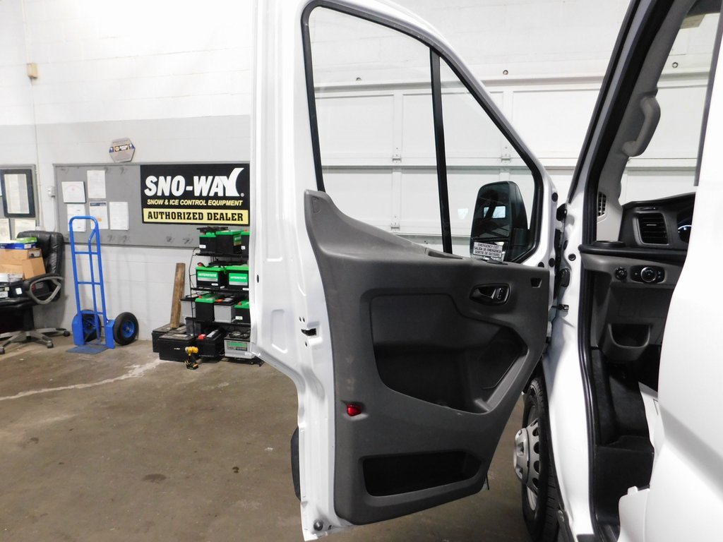 Used 2023 Ford Transit 350 XLT image 27