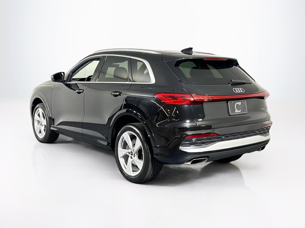 Used 2025 Audi Q5 Premium Plus AWD/4WD image 3