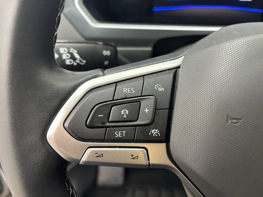 Used 2022 Volkswagen Tiguan SE w/ Panoramic Sunroof Package image 20
