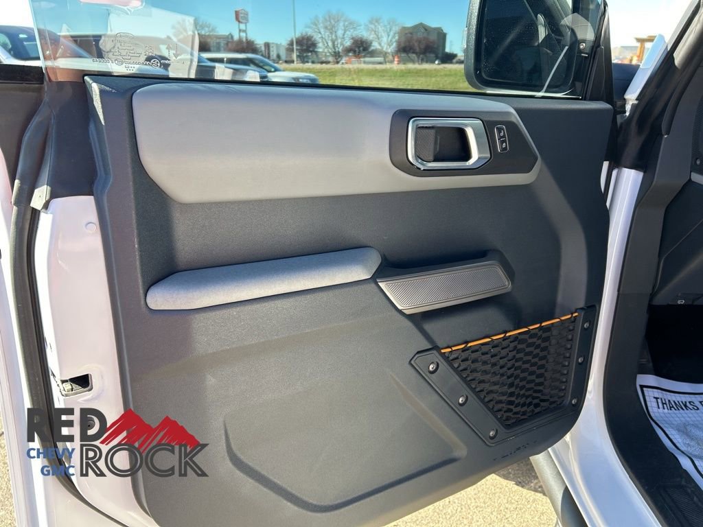 Used 2023 Ford Bronco Badlands image 14