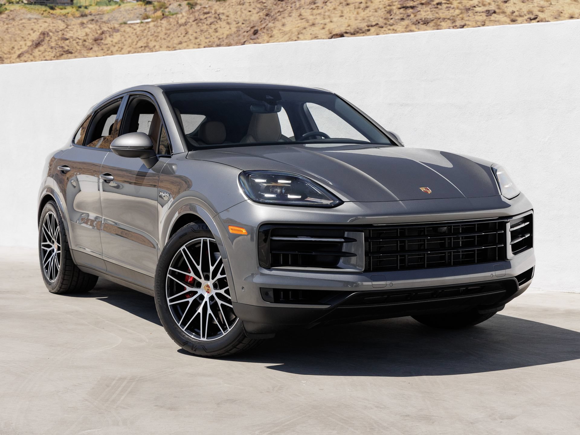 Certified 2025 Porsche Cayenne S AWD/4WD image 9