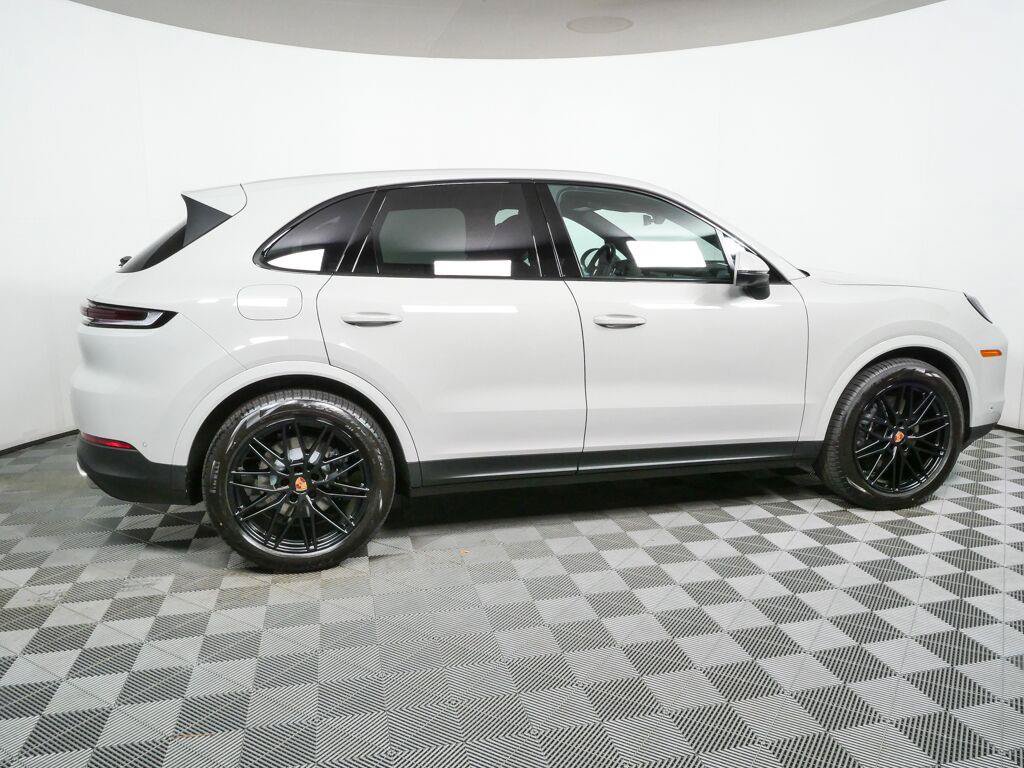 New 2026 Porsche Cayenne AWD/4WD image 28