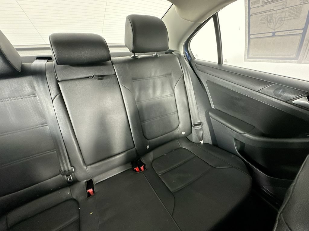 Used 2012 Volkswagen Jetta SE FWD image 14