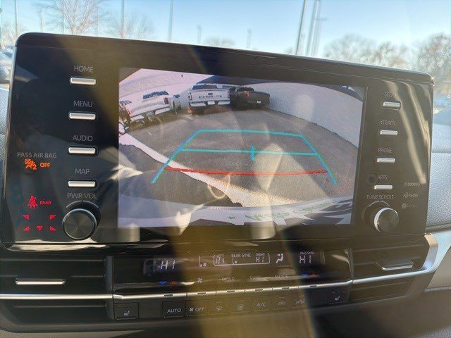 Used 2021 Toyota Sienna XLE image 27