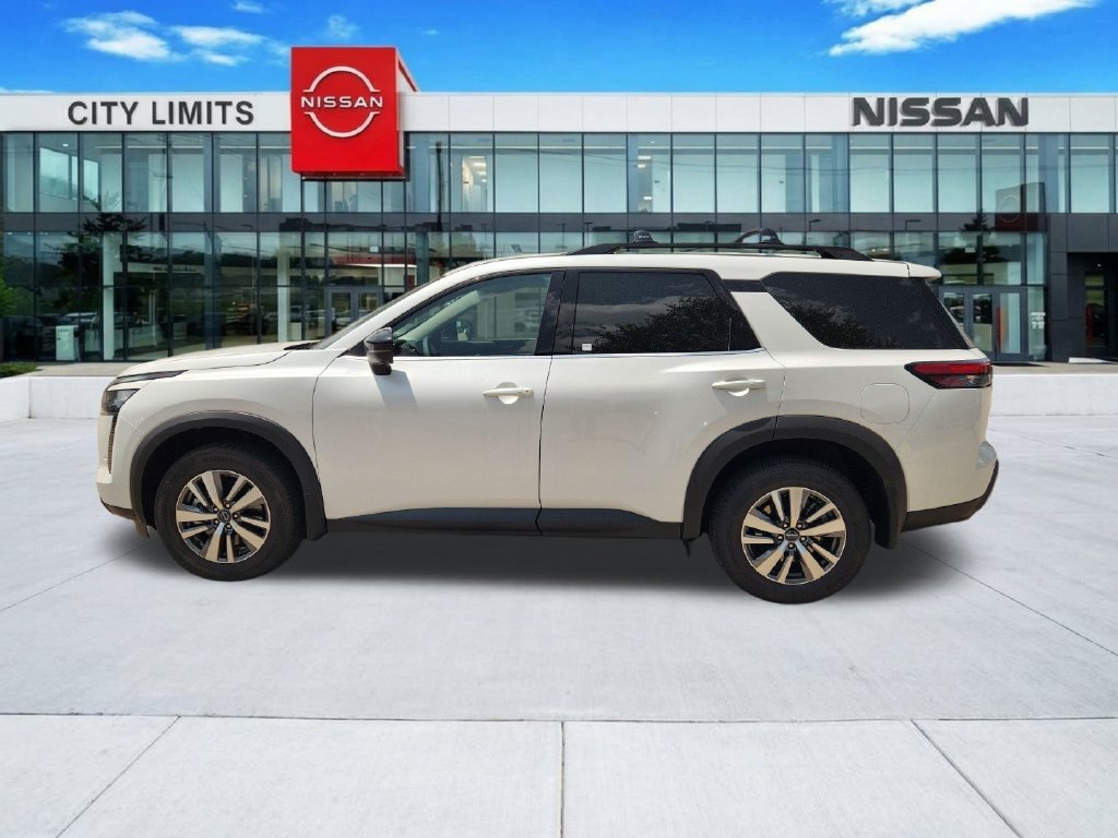 New 2026 Nissan Pathfinder SL AWD/4WD image 4