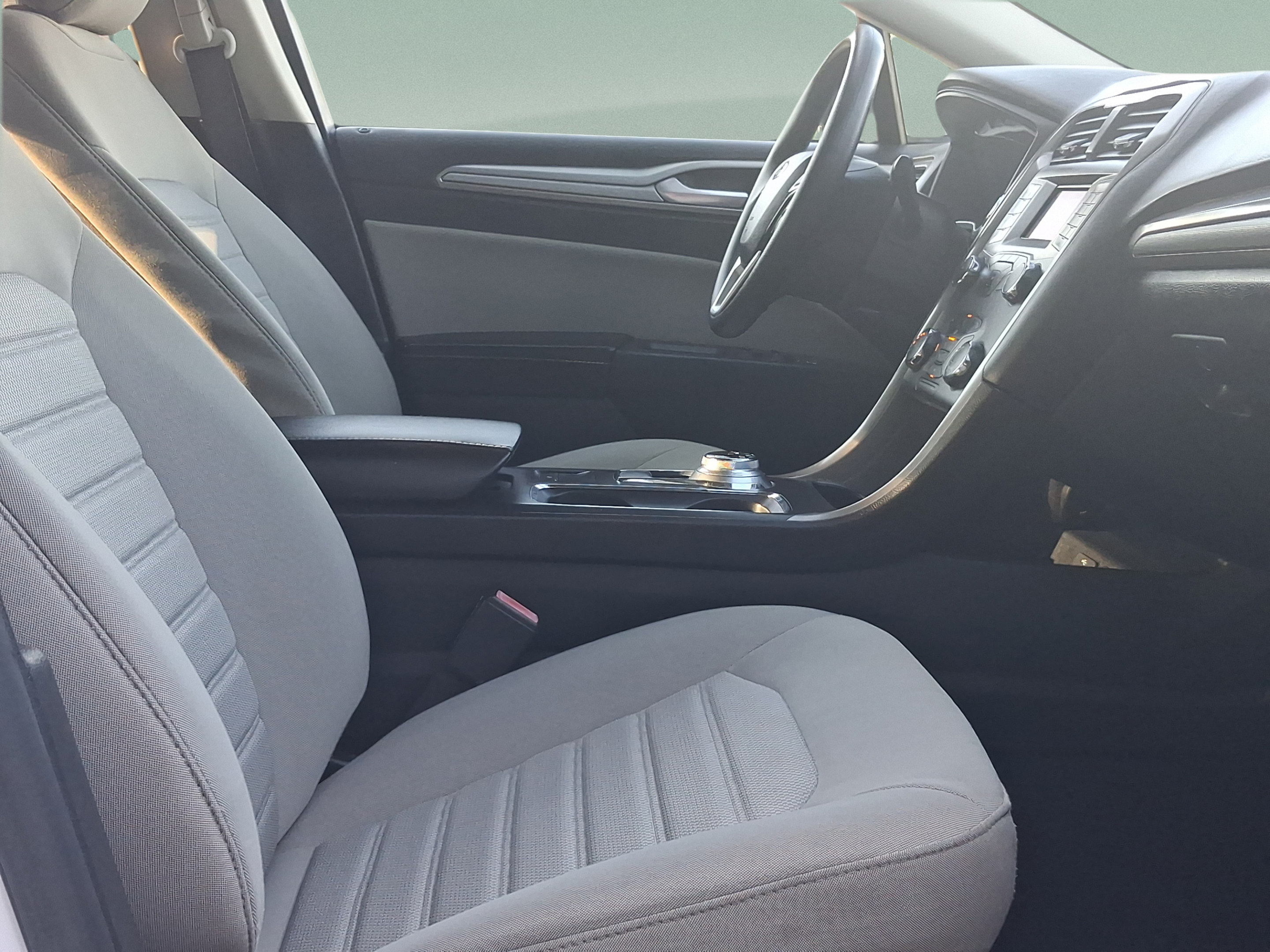 Used 2020 Ford Fusion S FWD image 30