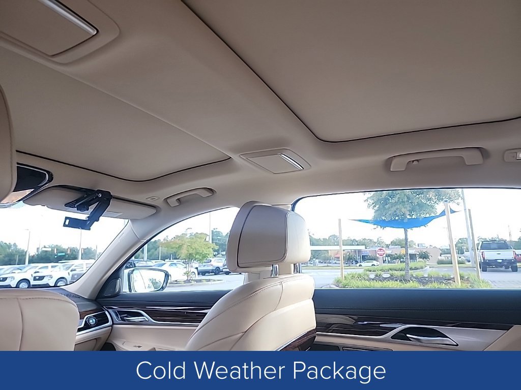 Used 2020 BMW 750i xDrive AWD/4WD image 17