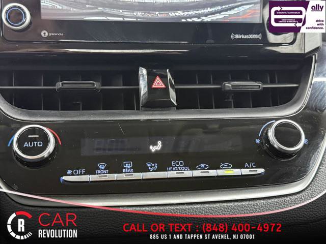 Used 2022 Toyota Corolla LE image 29
