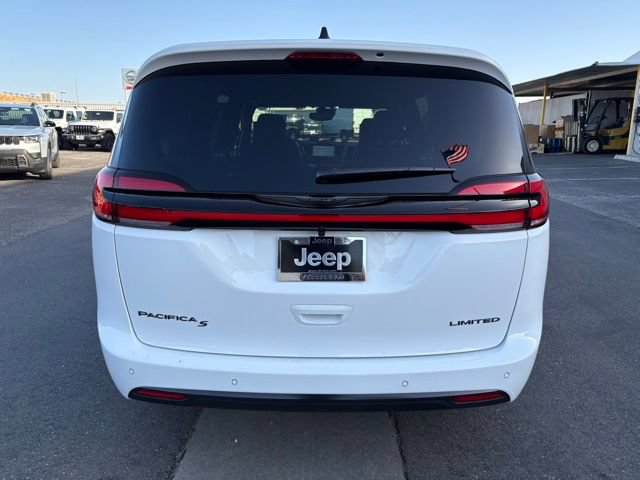 New 2026 Chrysler Pacifica Limited w/ Uconnect Theater Family Group FWD image 6