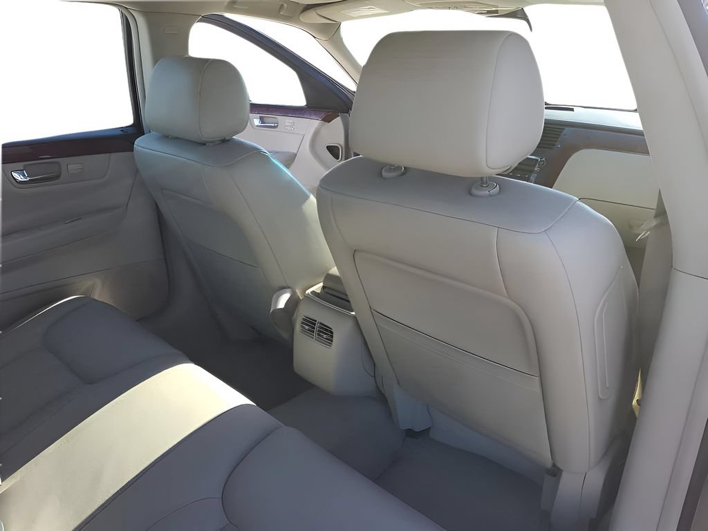 Used 2007 Cadillac DTS Luxury I w/ Sun And Sound Package FWD image 32