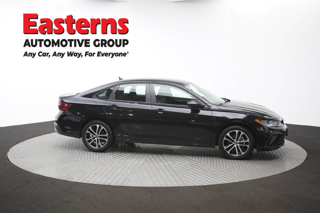 Used 2025 Volkswagen Jetta Sport FWD image 47