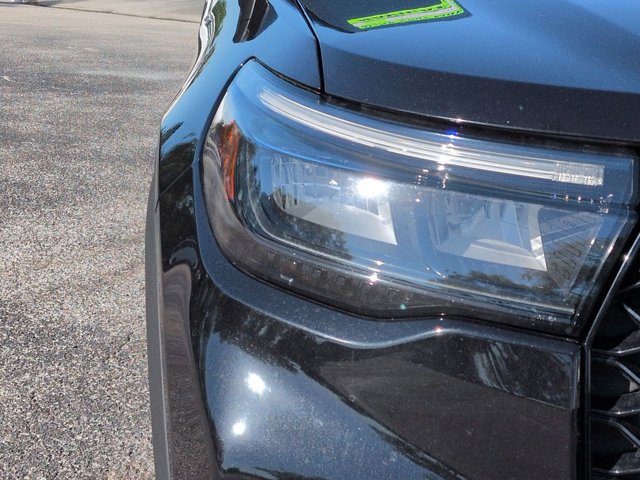 Used 2025 Ford Explorer ST-Line w/ ST-Line Street Pack AWD/4WD image 9