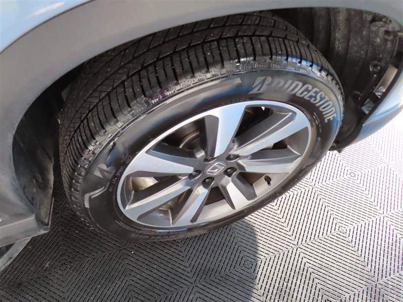 Used 2025 Honda Pilot Touring image 9