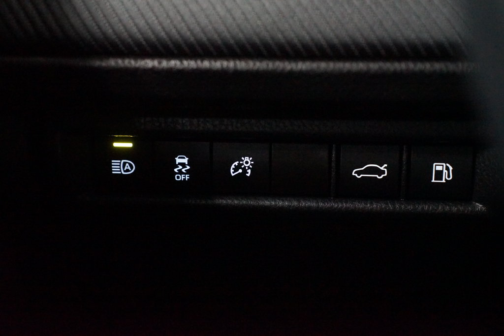 Certified 2025 Toyota Camry SE FWD image 24