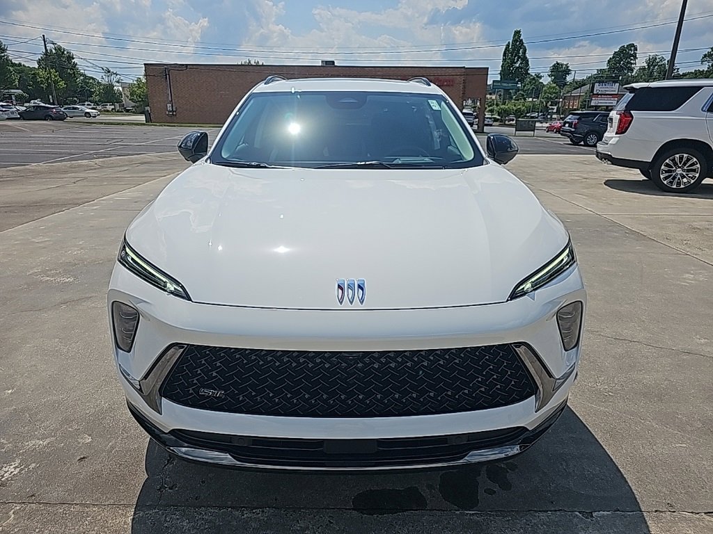 New 2025 Buick Envision Sport Touring image 3