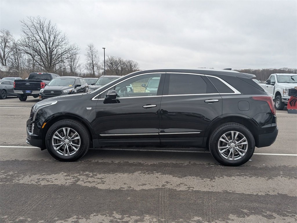 Used 2023 Cadillac XT5 Premium Luxury w/ Technology Package image 2