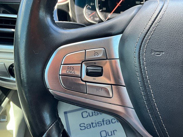 Used 2017 BMW 750i image 15