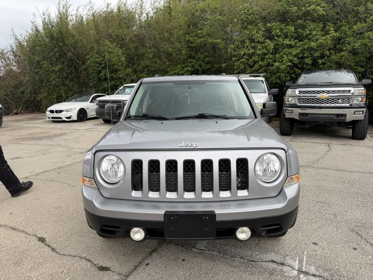 Used 2015 Jeep Patriot Sport w/ Power Value Group FWD image 2