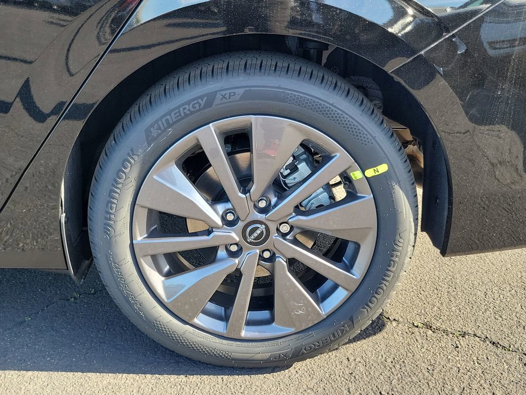 New 2026 Nissan Sentra SL w/ Floor Mat Package FWD image 8