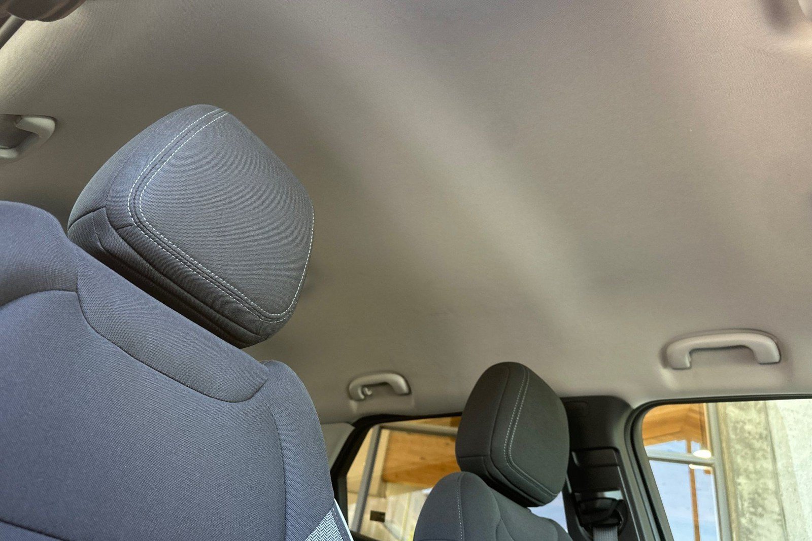 Used 2025 Chevrolet TrailBlazer LS w/ LS Convenience Package FWD image 27