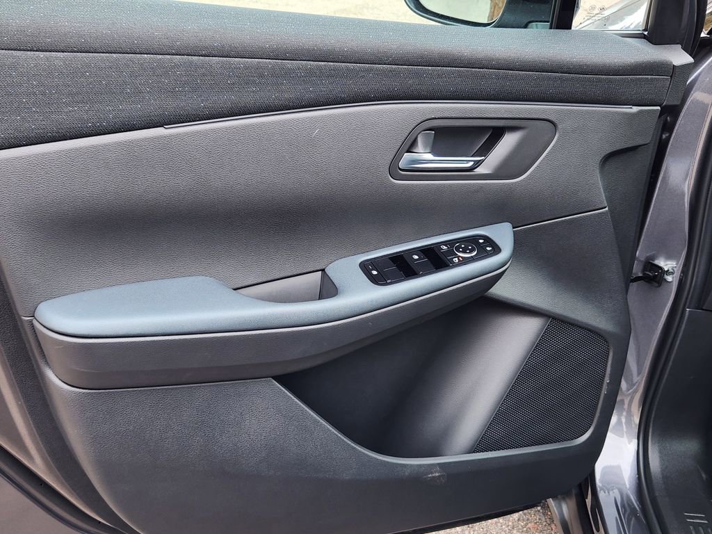 New 2026 Nissan Leaf w/ Floor Mat Package (S+) image 9