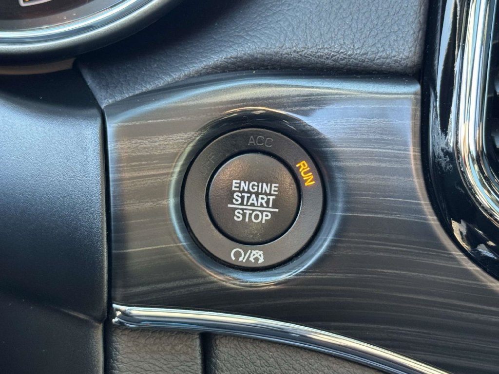 Used 2019 Jeep Grand Cherokee Limited w/ Luxury Group II AWD/4WD image 23